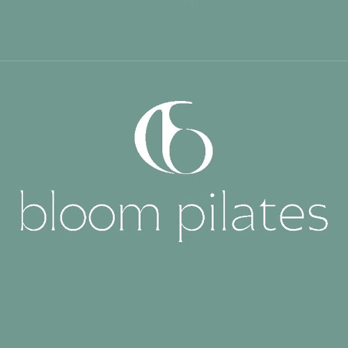 bloom pilatesのロゴ